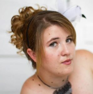 Meet your Posher, Kendra